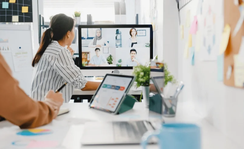 Yazılım Sektörüne Giriş: Temel Bilgiler ve Başlangıç İpuçları